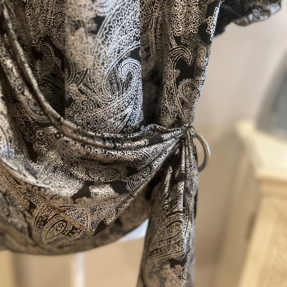 Michael Kors Womens Foil Paisley Wrap Blouse - Picture 6 of 16